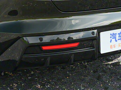 2025�� 240����Ultra�˶���