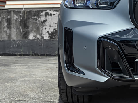 2025�� xDrive 40Li ������M�˶���ҹ��װ