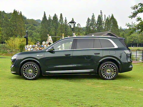 2025�� ���� Ultra ����������