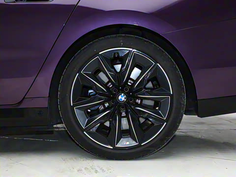 2023�� M760Le xDrive