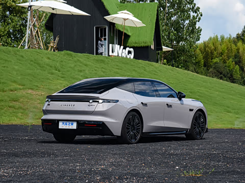 2025�� 240����Ultra