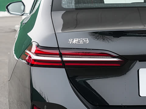 2026�� �Ŀ� 525Li M�˶���װ