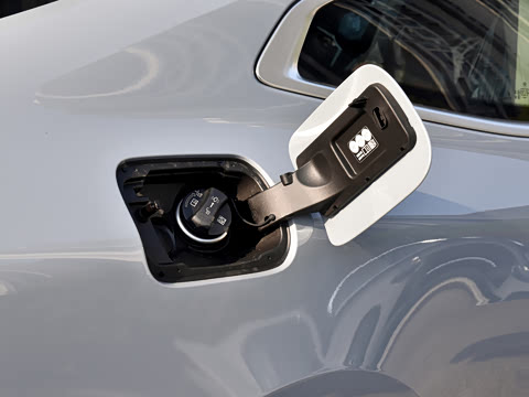 2026�� 425i M�˶���װ