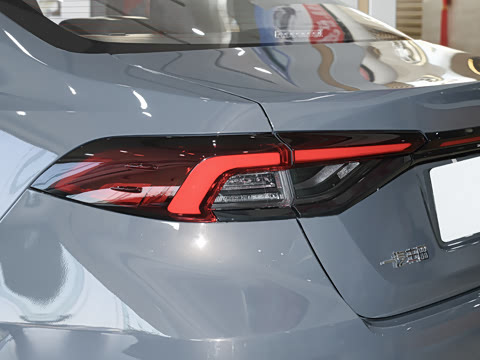 2026�� 1.8L ˫�� ��Ӣ��