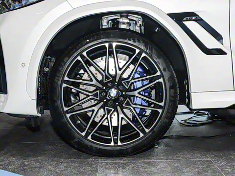 2024�� X6 M ������