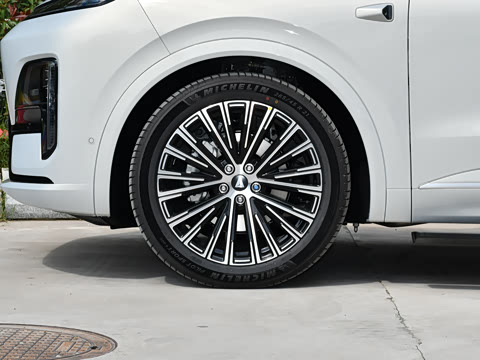 2025�� ����Ultra+ ���������߶���