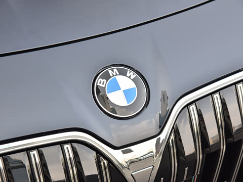 2026�� 740Li ������ M�˶���װ