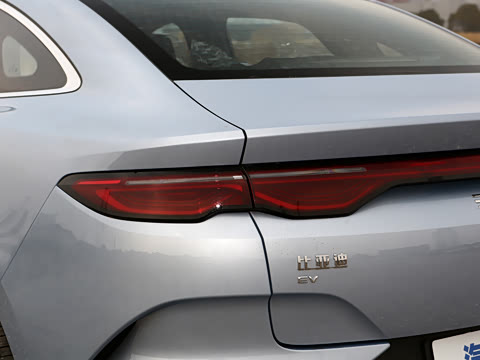 2025�� EV 545KM��Խ��