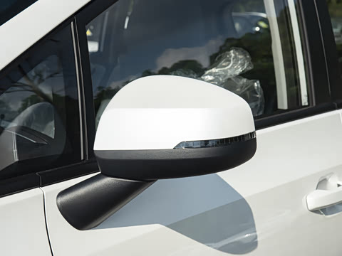 2025�� Plus 610 ������