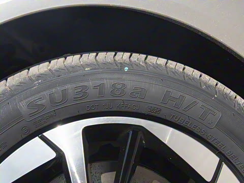 2025�� Plus 610 ������