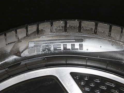 2025�� E ������