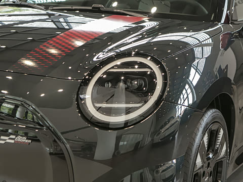 2026�� JOHN COOPER WORKS