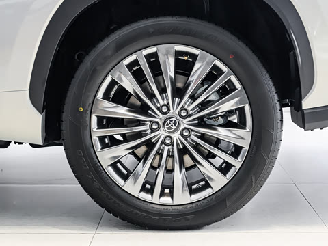 2026�� 2.5L���ܵ��˫������������ 7��