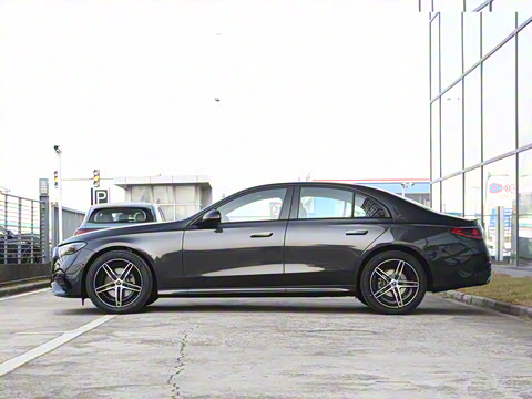 2026�� E 260 �˶���