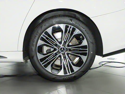 2024�� E 350 e L ���ʽ��϶����γ�