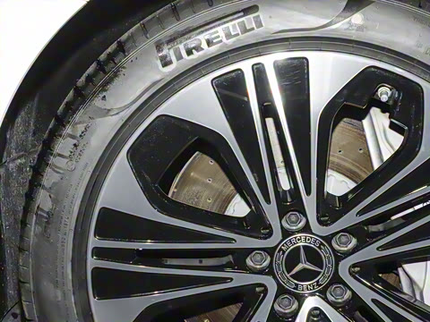 2024�� E 350 e L ���ʽ��϶����γ�