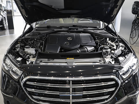 2026�� �Ŀ� E 260 L