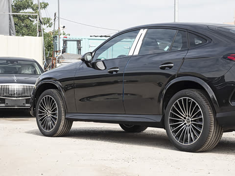 2026�� GLC 300 4MATIC ����SUV