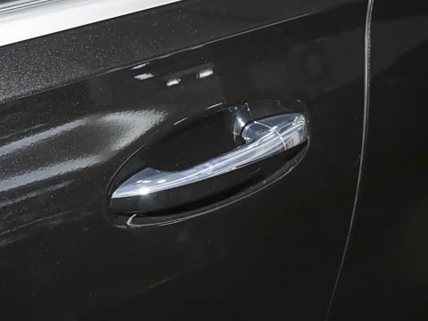 2026�� GLS 450 4MATIC �����