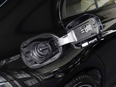 2026�� E 300 �������˶���