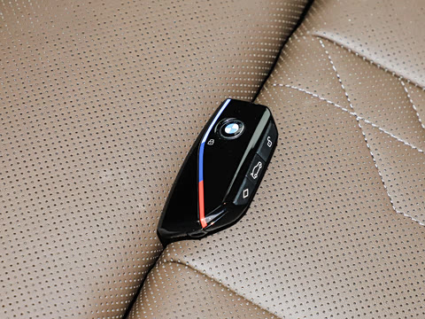 2025�� M50 xDrive