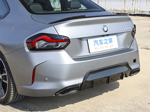 2025�� M240i xDrive