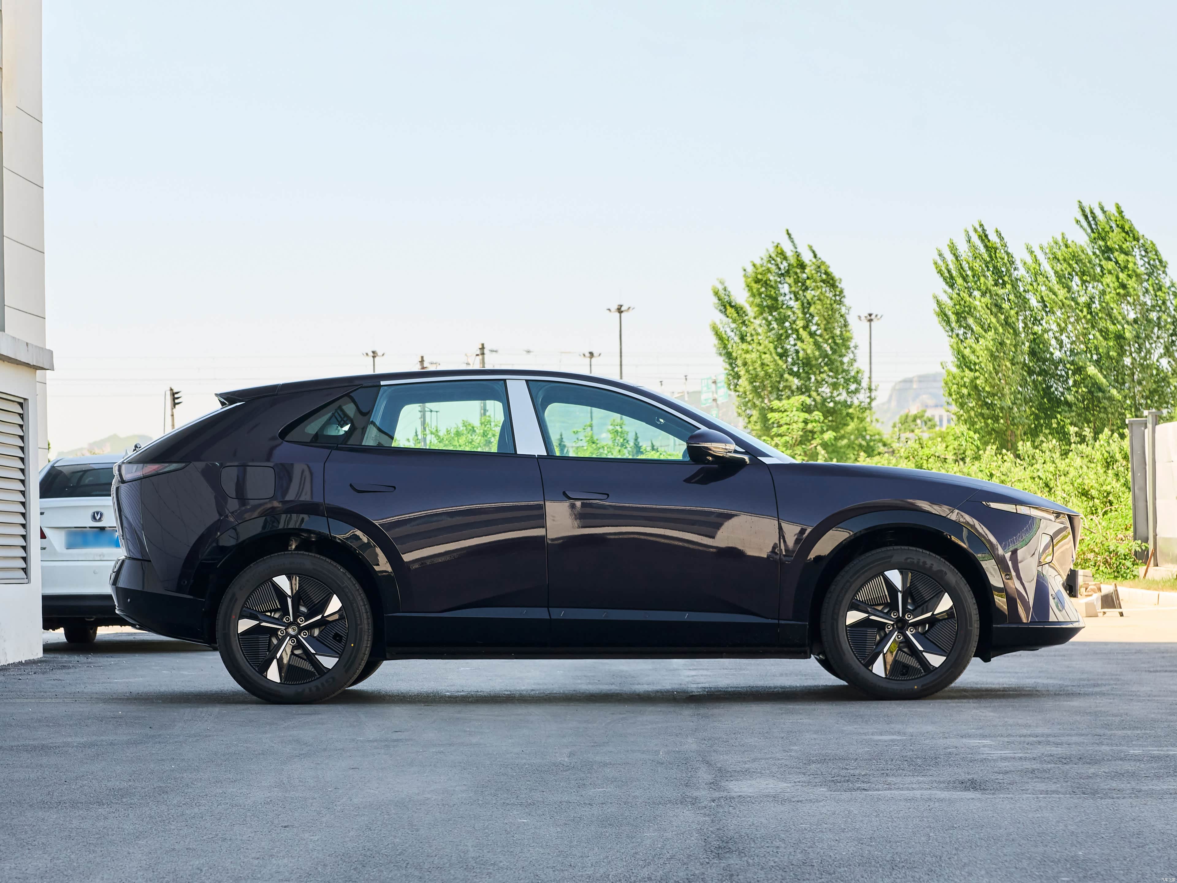 Mazda EZ-60, миниатюра 8