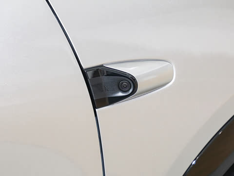 2026�� ���� 702 Max �콢��