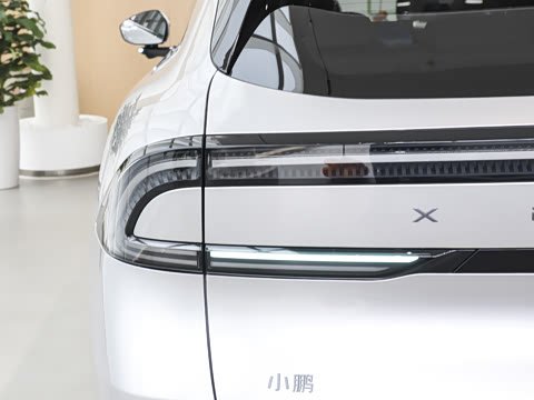 2026�� ���� 702 Max �콢��