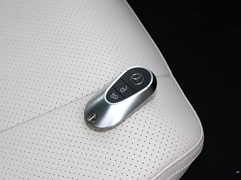 2026�� �Ŀ� CLE 300 4MATIC �����ͽ��ܳ�