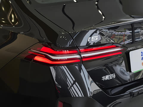 2026�� �Ŀ� eDrive 35L M�˶���װ