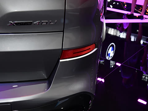 2025�� xDrive 40Li ������M�˶���ҹ��װ