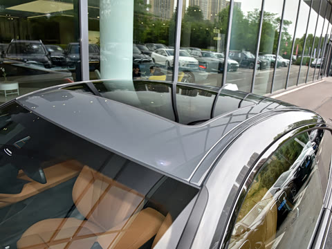 2026�� 430i M�˶���ҹ��װ