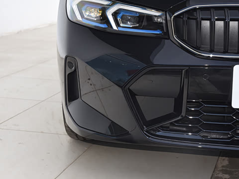 2026�� 330Li ������ M�˶���ҹ��װ