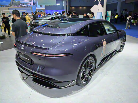 2025�� Ultra���̰�