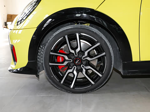 2025�� JOHN COOPER WORKS