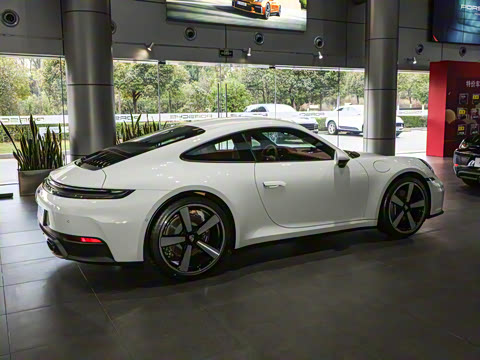 2026�� Carrera 3.0T