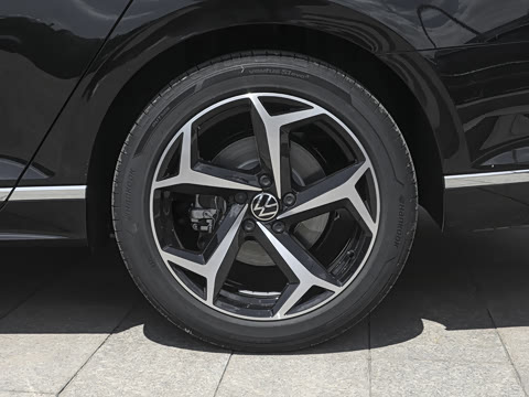 2025�� �Ŀ��� ������ 330TSI DSG������