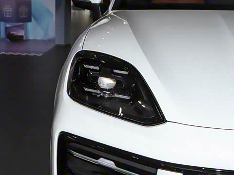 2026�� Cayenne Coup�� 3.0T