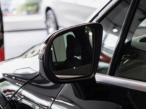 2025�� 500 4MATIC