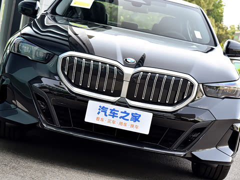2026�� 525i M�˶���װ