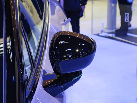 2026�� ���� 725 Max �콢��