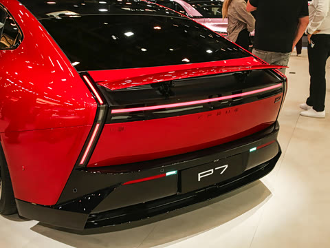 2025�� 750 ���� Max