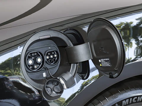 2025�� EV �����콢��