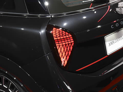 2025�� JOHN COOPER WORKS