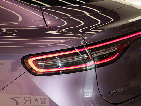 2025�� 705km Pro