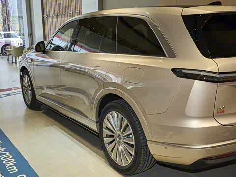 2025�� Ultra ������