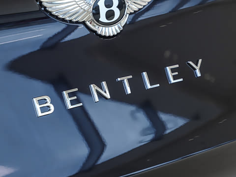 2026�� 4.0T V8 ������