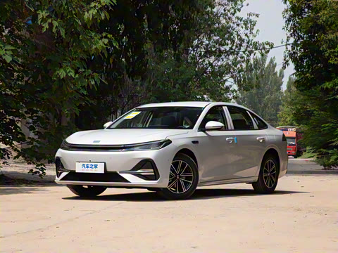 2025�� EM-i 70km ������