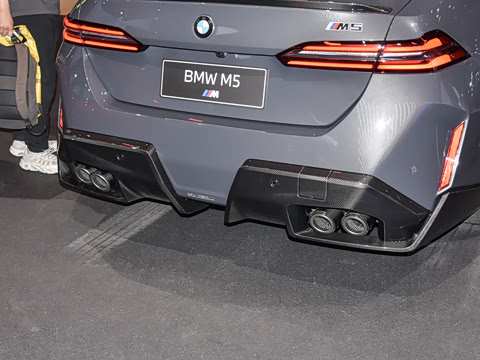 2025�� M5